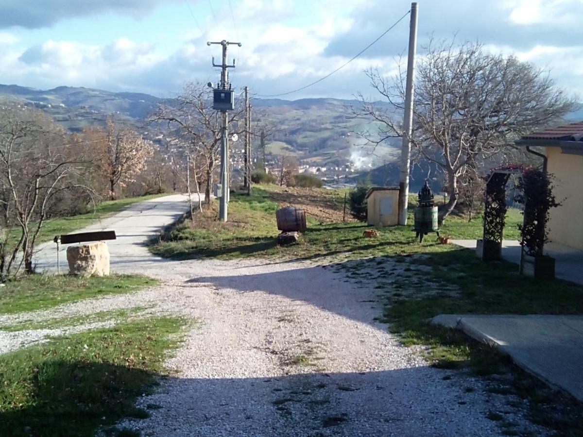 Agriturismo Il Viandante Valfabbrica ภายนอก รูปภาพ